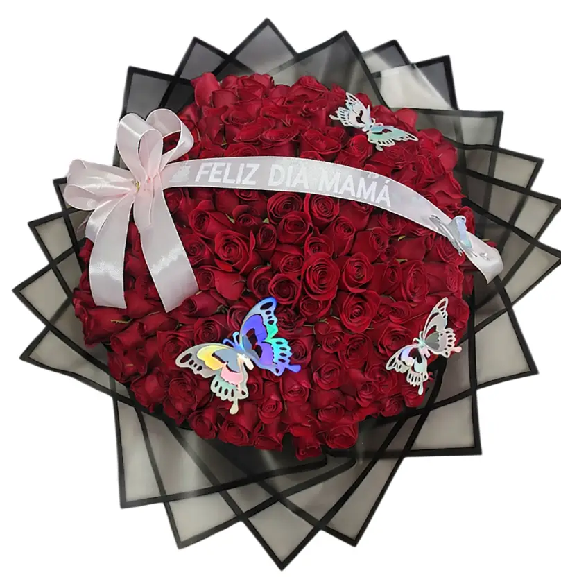 ramo con 150 rosas rojas y mariposas