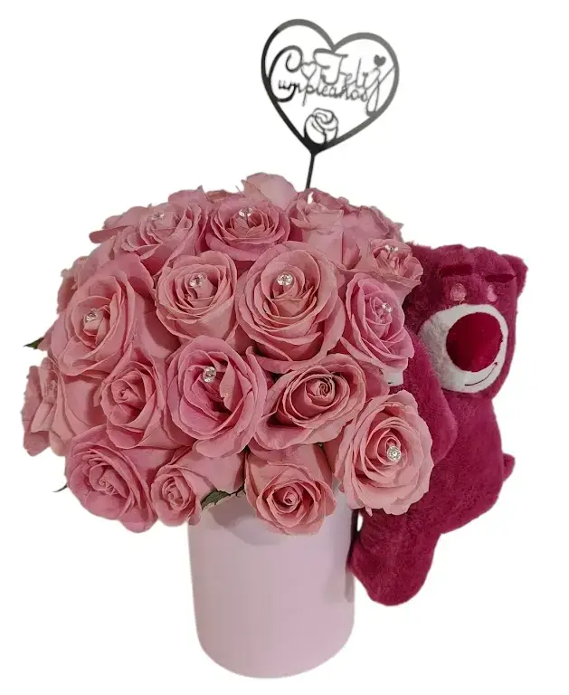 arreglo con 70 rosas rosas y peluche lotso, Florería en Veracruz y Boca del Río: ¡Envío a domicilio! Encuentra las mejores flores y arreglos florales para cualquier ocasión